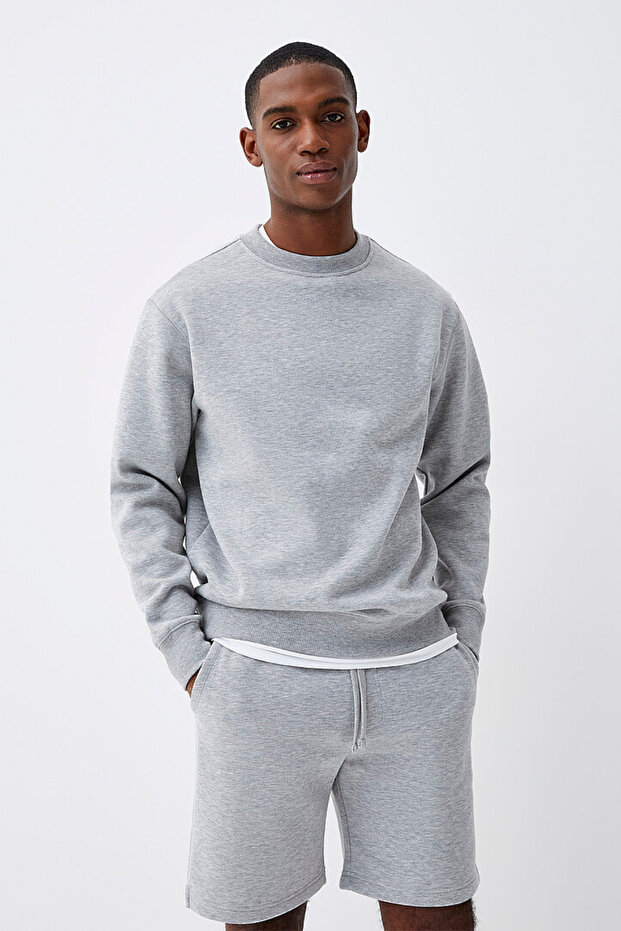 Men's Crew Neck Comfortable Fit 3 thread Fleece Thick Sweatshirt SPR24SW36