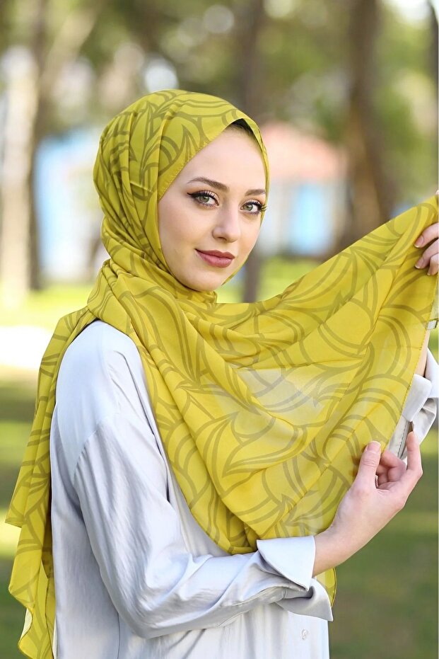 شال شيفون منقوش بأوراق الشجر موديل لون الخردل - 3
