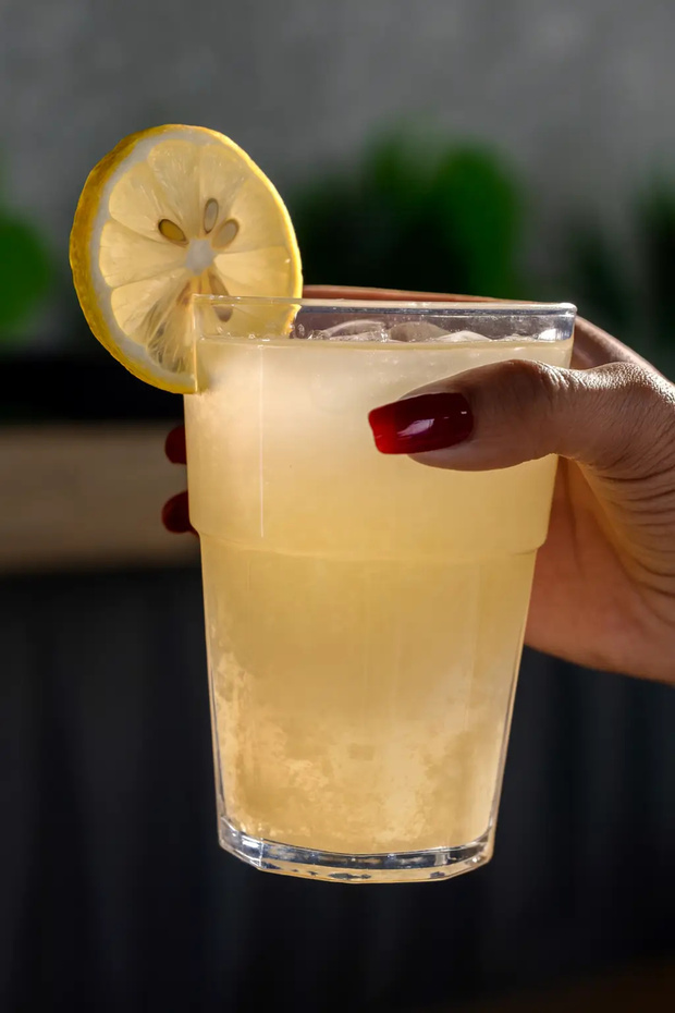 300 ml Transparent Polycarbonate Unbreakable Glass – Glass Appearance, Serving Hot & Cold Drinks