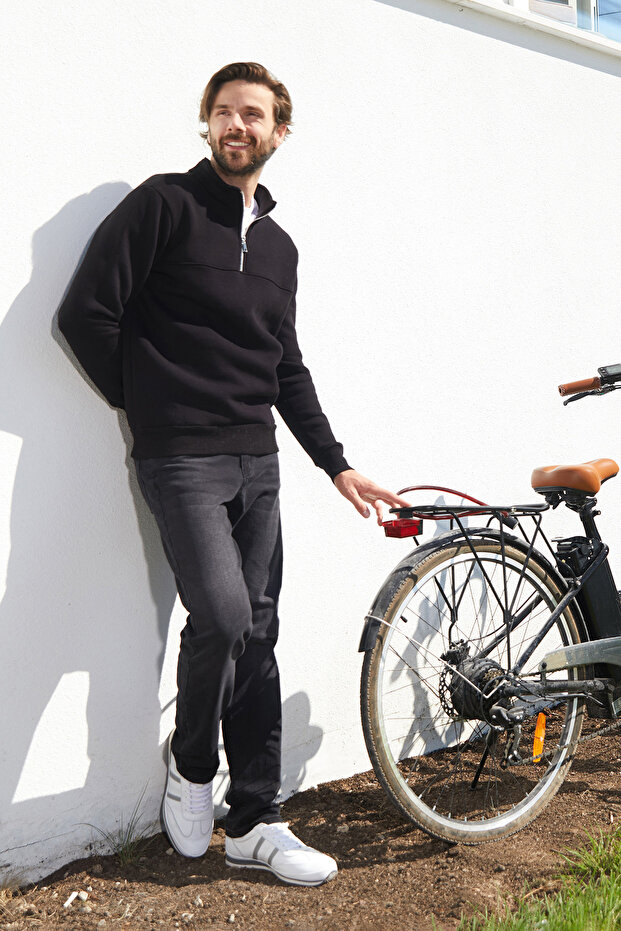 سويت شيرت أساسي ذو 3 خيوط وياقة واقفة ونصف سحاب - 1