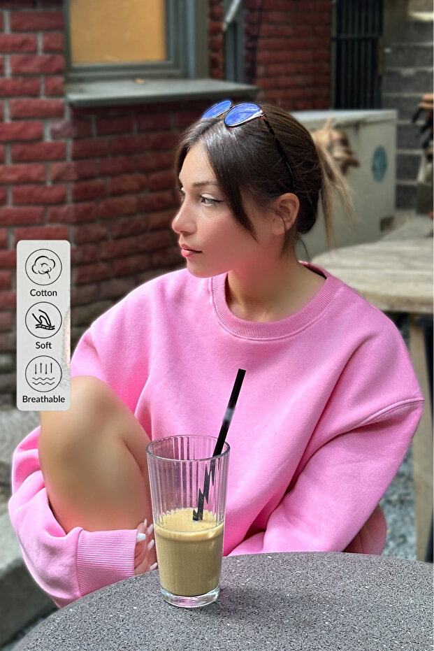 سويت شيرت نسائي كبير الحجم ذو ياقة دائرية سميكة وناعمة باللون الوردي السكري
