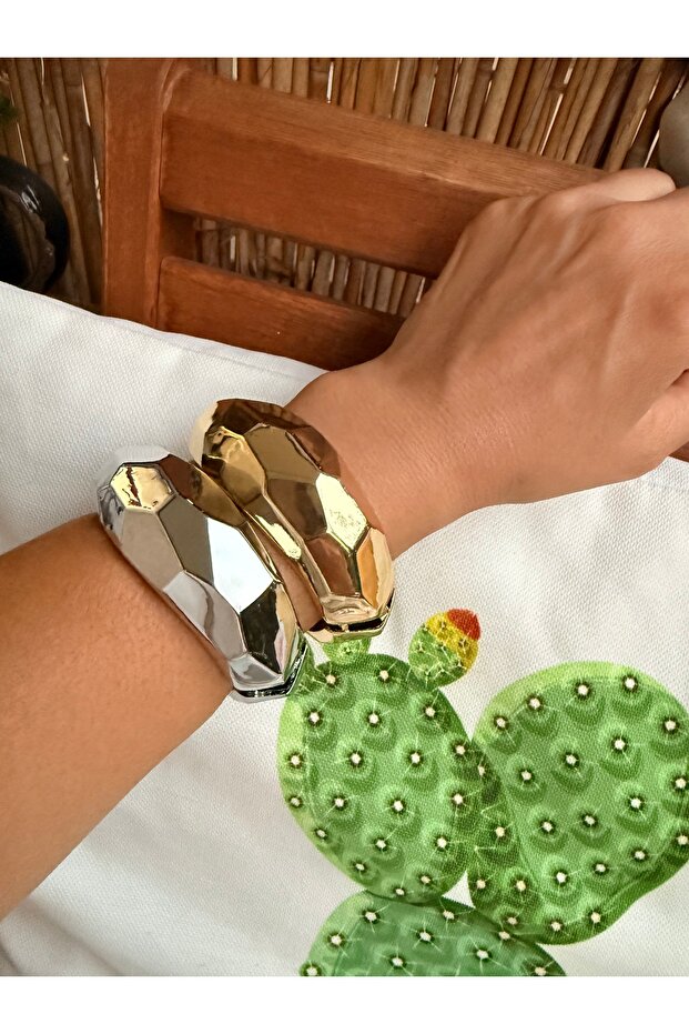 Handcuffs bracelet