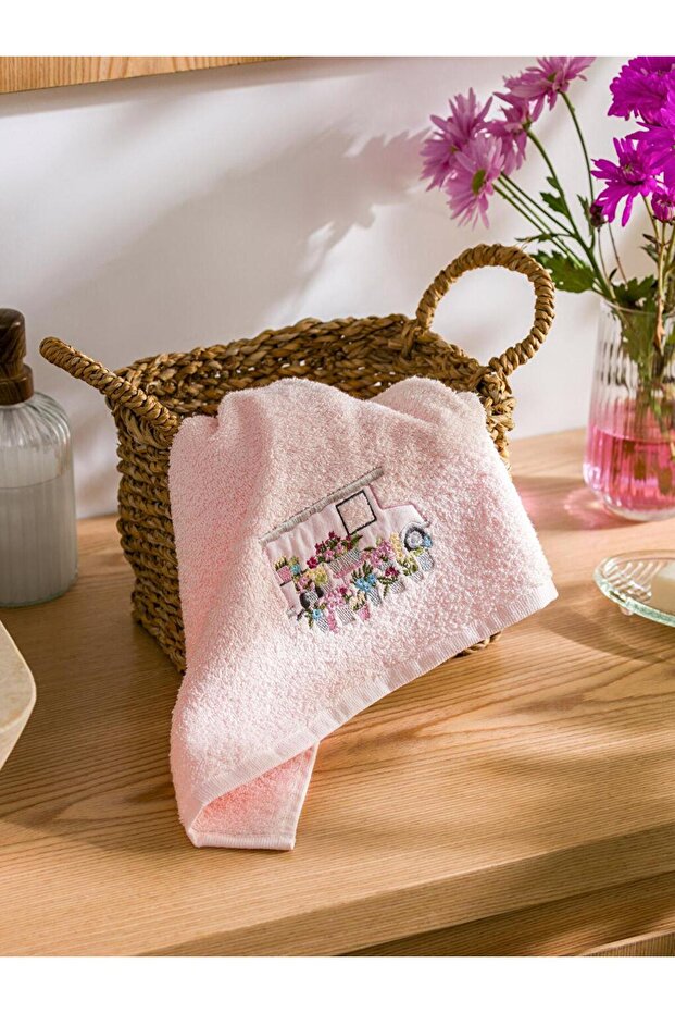 Embroidered Face Towel 50X80 cm (S4)