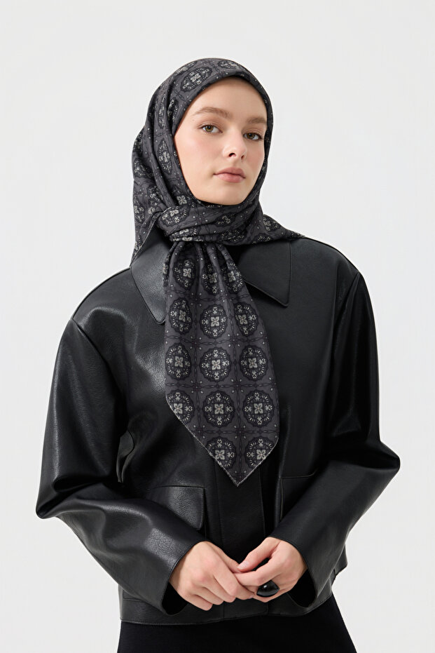 وشاح قطني مزخرف باللون الأخضر المخملي