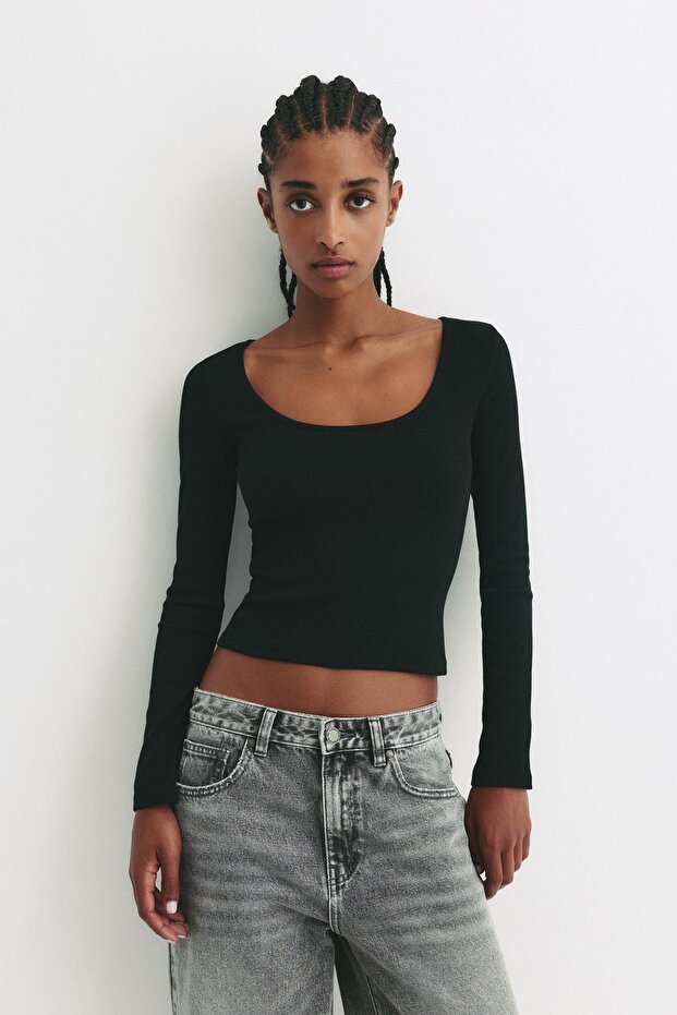 تي شيرت برقبة دائرية مضلعة - 1