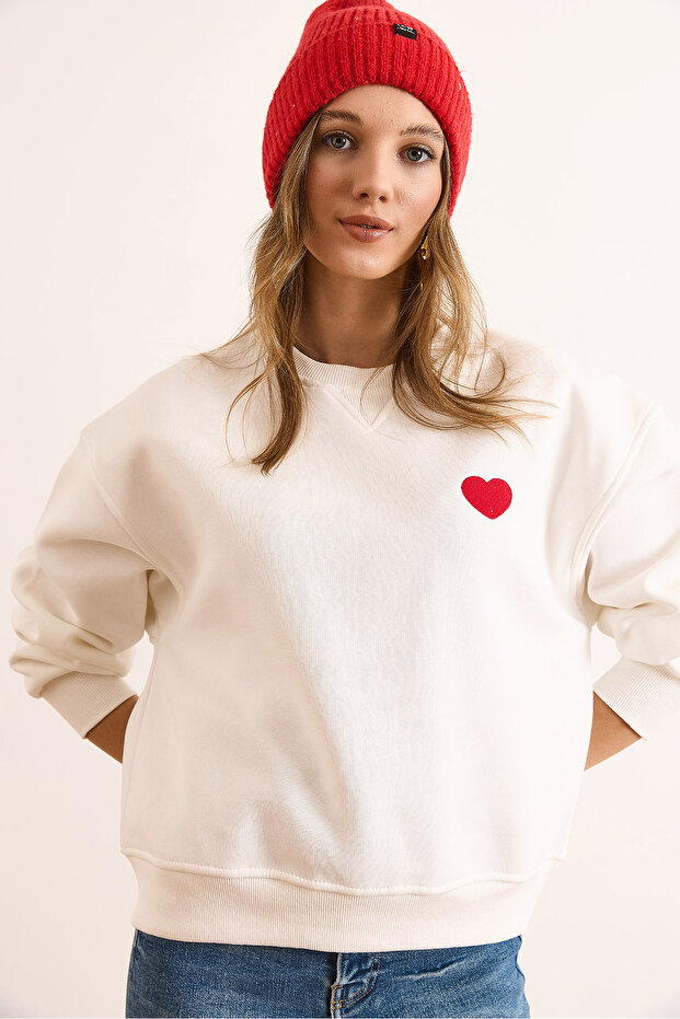 Women's White Collar Detailed Heart Embroidered Thick Sweatshirt with Raised Embroidery Swt-19000741