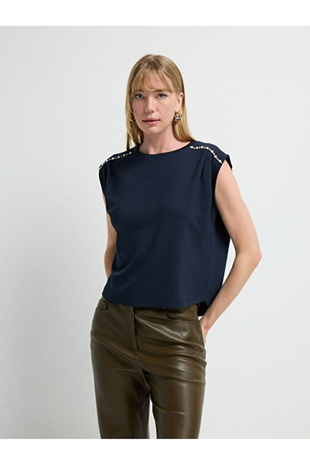 Omuzu Taşlı Bluz - 1