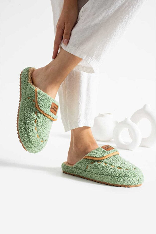 Domácí pantofle Protiskluzová podrážka Zimní dámské domácí pantofle Pantofle STC1156 - 2