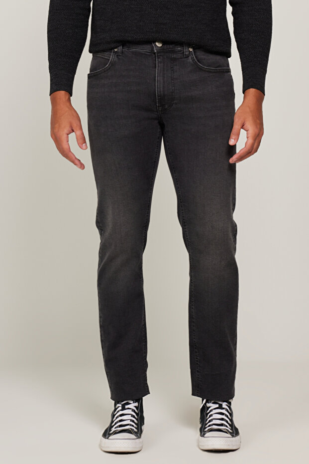 Daren Straight Fit Normal Waist Denim Stretchy Jeans Trousers