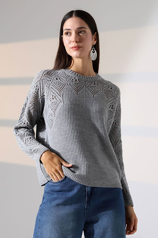 Crew Neck Motif Embroidered Knitwear Sweater