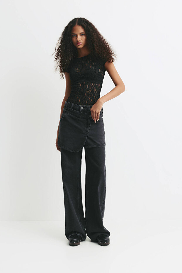 الجزء العلوي من الدانتيل مع طبقات - 1