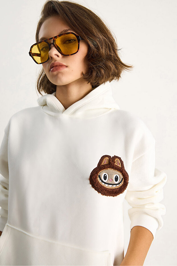 Women's Ecru Embroidered Hooded Sweatshirt with Kangaroo Pocket 6045 60284098
