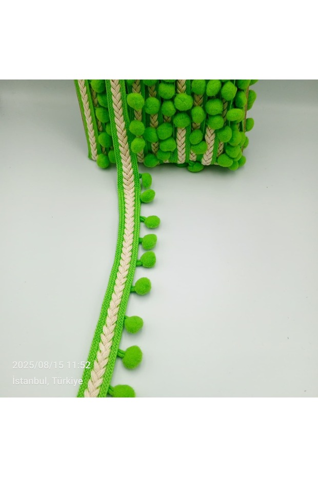 Ribbon Pompon 2 Meters