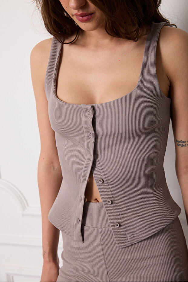 Önü Düğmeli Bluz - 2