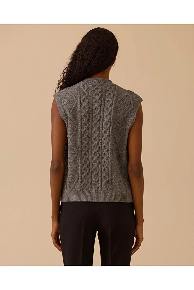 Düğmeli Örgü Desenli Triko Yelek - 3