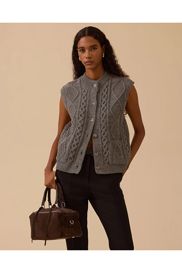 Düğmeli Örgü Desenli Triko Yelek - 1