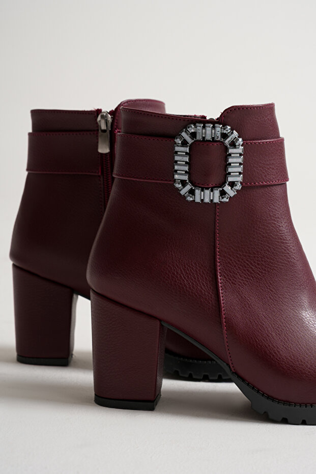 Women's Short Boots with Zipper and Luxury Buckle Accessories