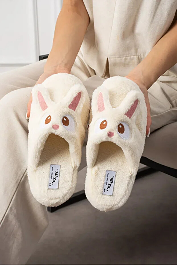 Cute Rabbit Figured Embroidered Winter Unisex House Slippers Non-Slip Sole That Doesn'T Make Noise
