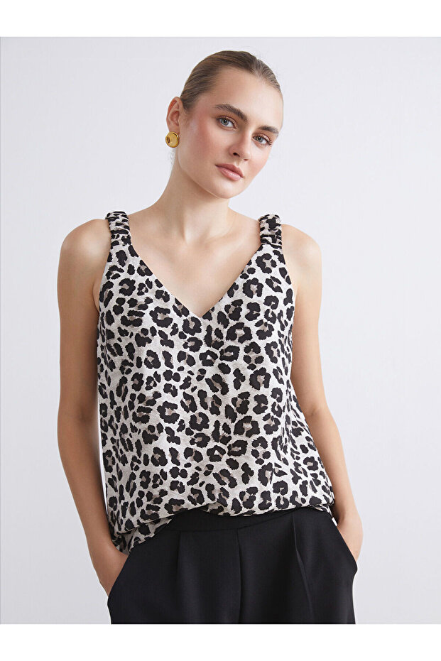Alita City with a Difference from the Original Lcwaikiki Classic Beige Leopard V-Neck Strap Women's Blouse