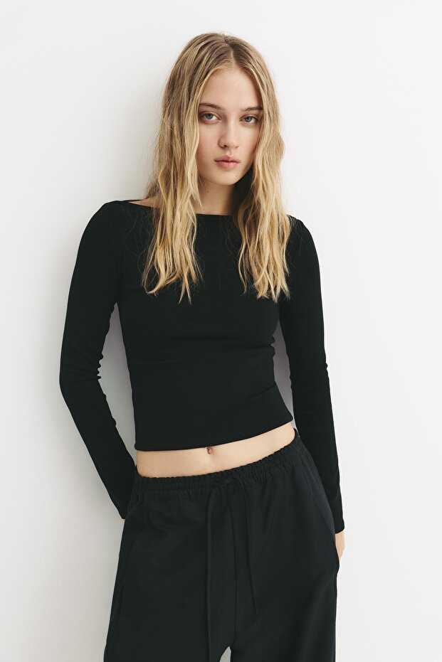 Uzun kollu geniş yaka tişört - 2