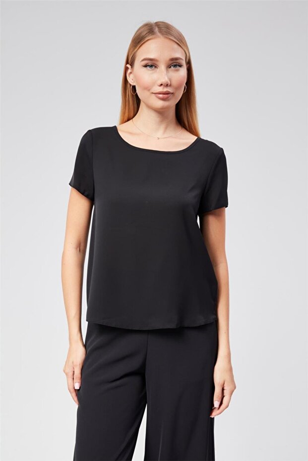 بلوزة برقبة دائرية - 1