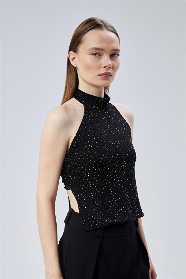 Düğmeli Dik Yaka Top - 2