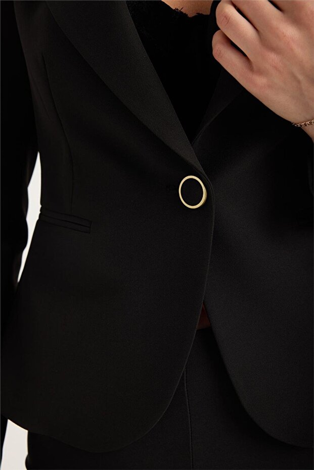 سترة بزر واحد وجيوب مزدوجة وياقة مطوية - 4