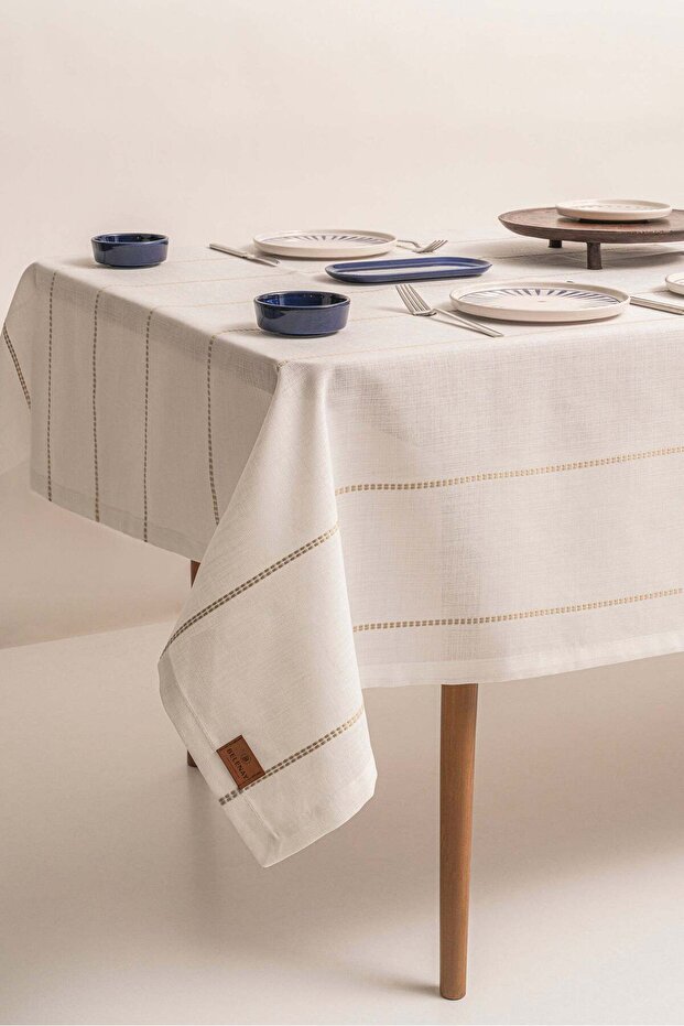 مفرش طاولة مستطيل من إيليا - 1