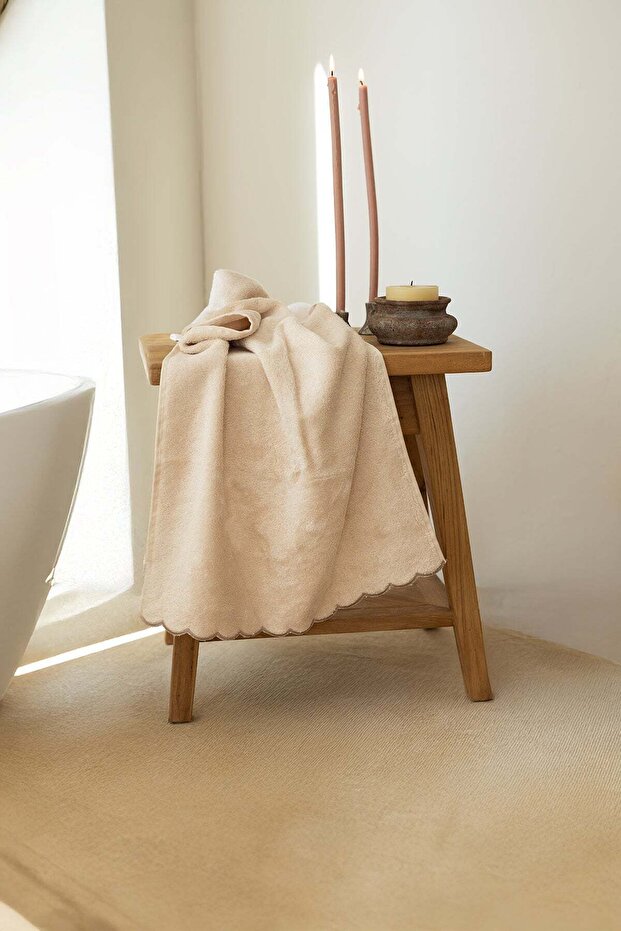 منشفة يد من الخيزران من ليندي مقاس 50×90 سم لون إكرو