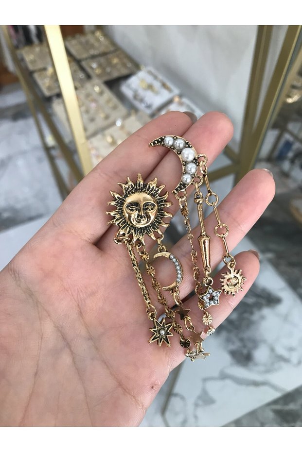 Pearl Detailed Sun & Moon Model Earrings