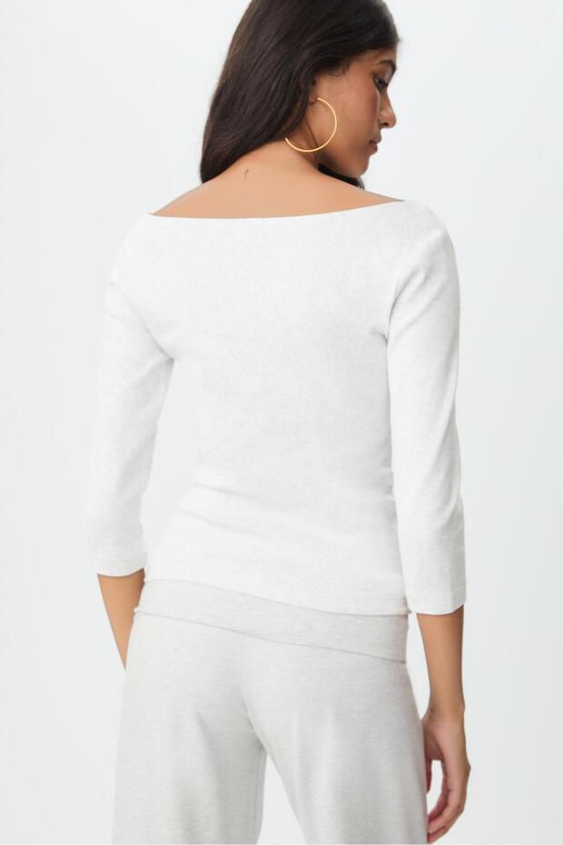 Basic geniş yaka tişört - 4