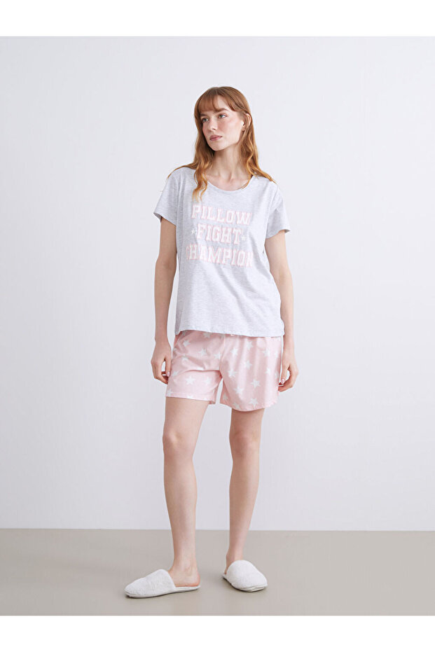 Pembe Yıldız Desenli Kadın Şortlu Pijama Takımı - 1