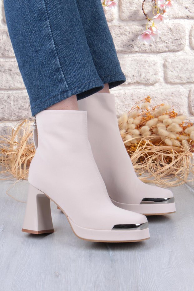 25K414-2 Thick Heeled Women's Boots with Zipper at the Back of the Toe
