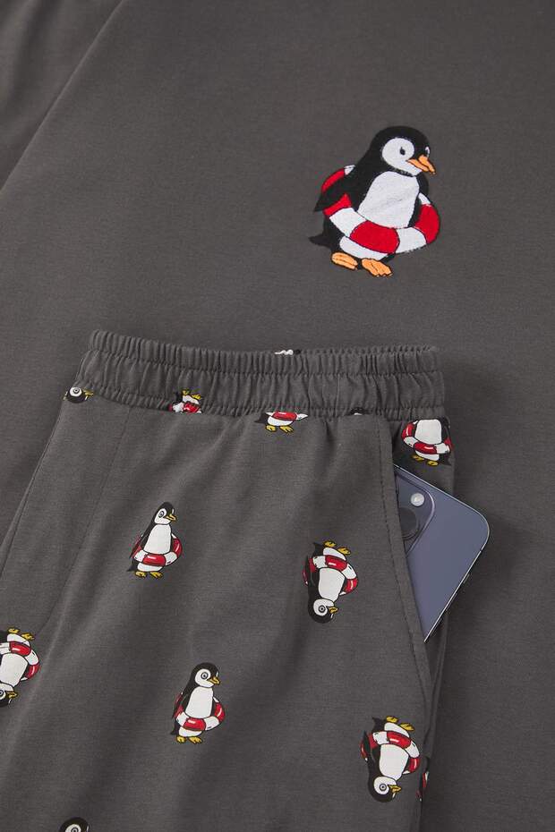 Antrasit Regular Penguen Nakışlı Örme Pijama Takımı TMNAW23PT00157 - 2