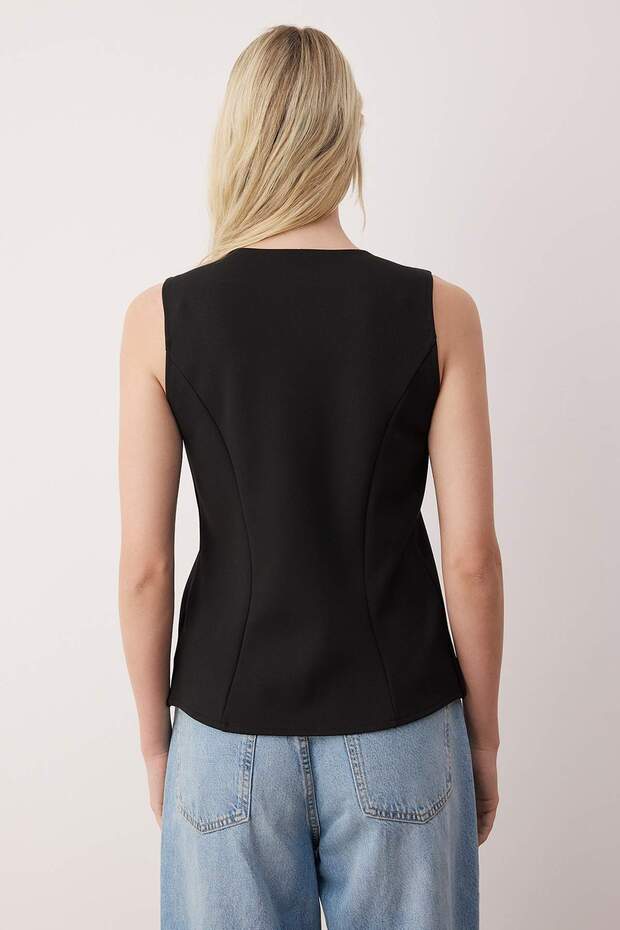 Siyah Asimetrik Düğmeli Fitted/Vücuda Oturan Örme Yelek TWOAW26YE00025 - 4