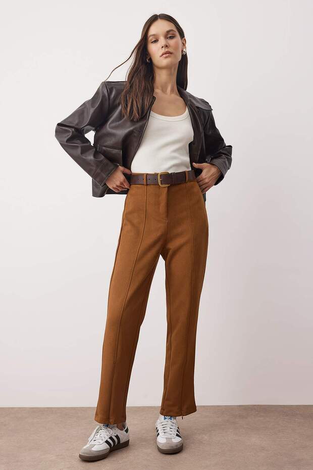 Taba Nervür ve Fermuar Detaylı Örme Süet Pantolon TWOAW26PL00079 - 1