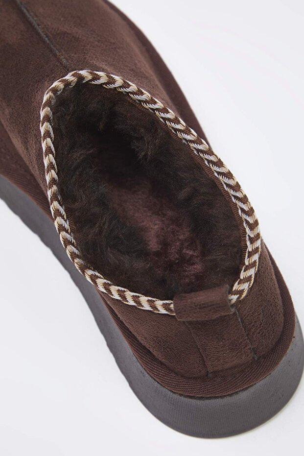 Tmavohnedé dámske členkové papuče s detailom výšivky, vnútorná kožušina, hrubá podrážka TAKAW26BO00003 - 5