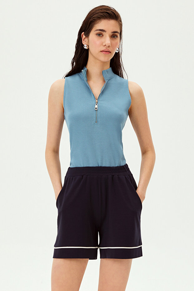 Beli Lastikli Şerit Detaylı Kısa Regular Örme Şort - 3