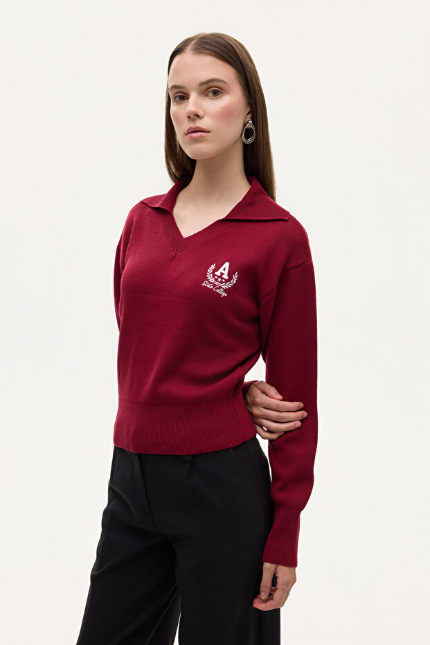 Arma Embroidered Shirt Collar Sweater Burgundy