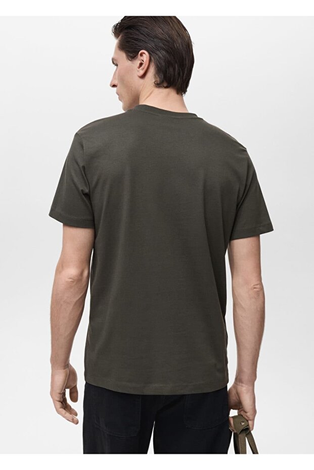 V yakalı tişört - 4