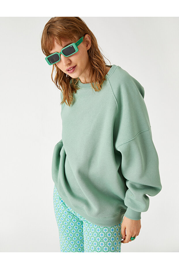 Oversize Crew Neck Sweatshirt with Fleece Inside