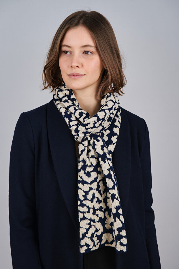 Eșarfă de tricotaj cu model leopard - 1