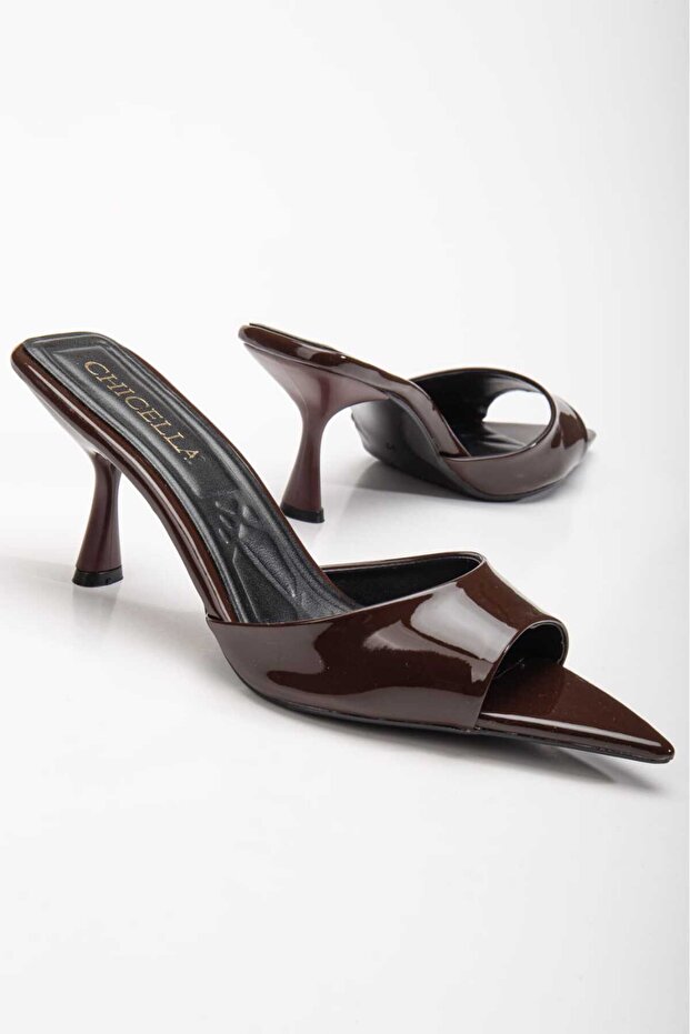 Bellezza Brown Pointed Toe Patent Leather Women's Slippers