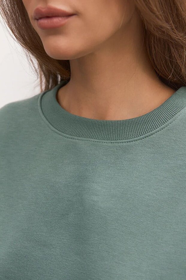 Kadın Çağla Basic Crop Kesim Sweatshirt - 3