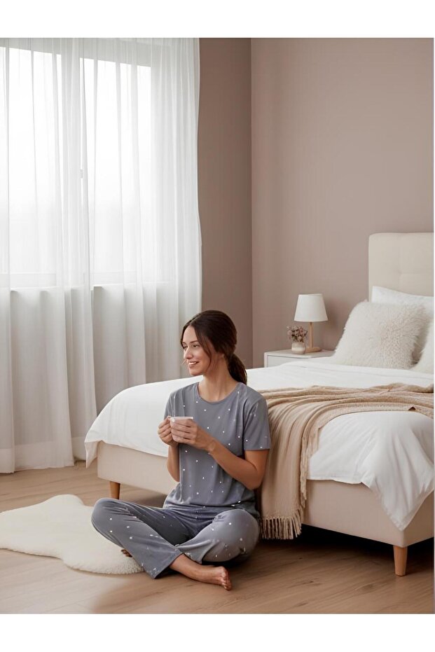 طقم بيجامة نسائية رمادية مطبوعة على شكل قلب - نمط قلوب - 2