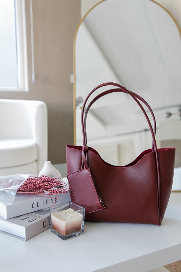 Burgundy Stylish and Functional Women's Snap Hand and Shoulder Bag with Wallet & Makeup Bag L:25 E:38 W:15