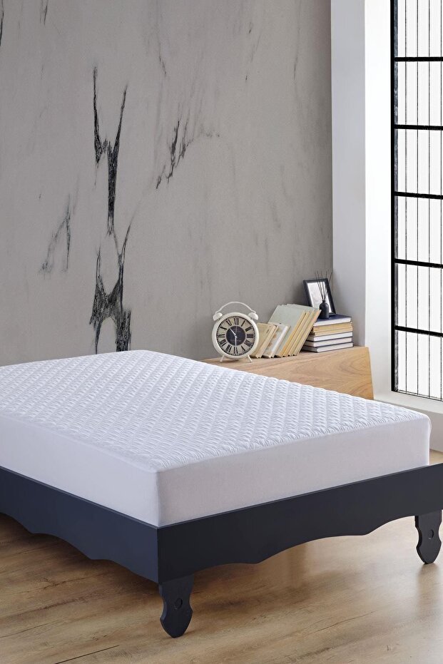 Antistress Quilted Mattress Protector Liquid Proof Mattress Protector