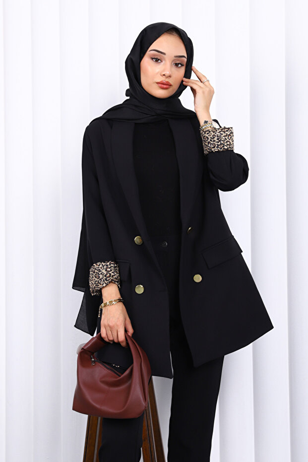 سترة بليزر سوداء بياقة مزدوجة وأزرار - 1