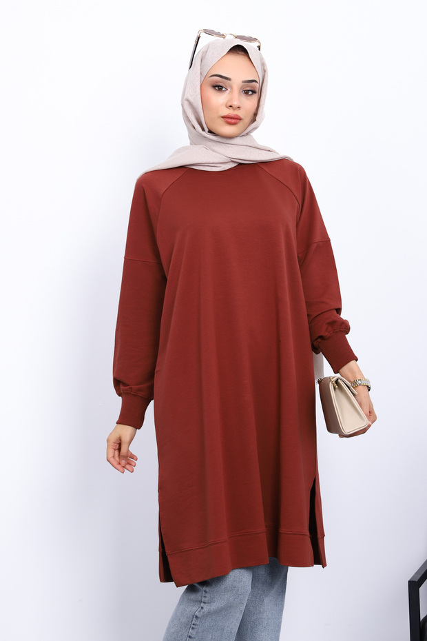 Modal Tunic with Slit Sides on the Tile