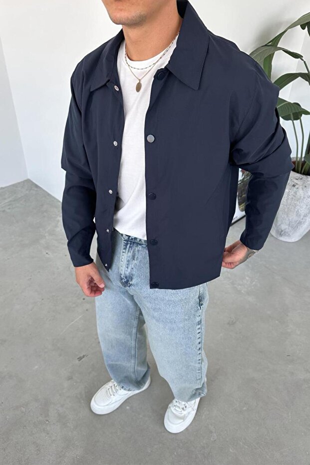 سترة مريحة بأزرار كبس أساسية باللون الأزرق الداكن - 2